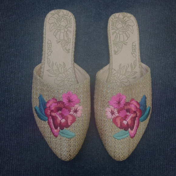 Valentina Raffia Slippers - Picture 2 of 8